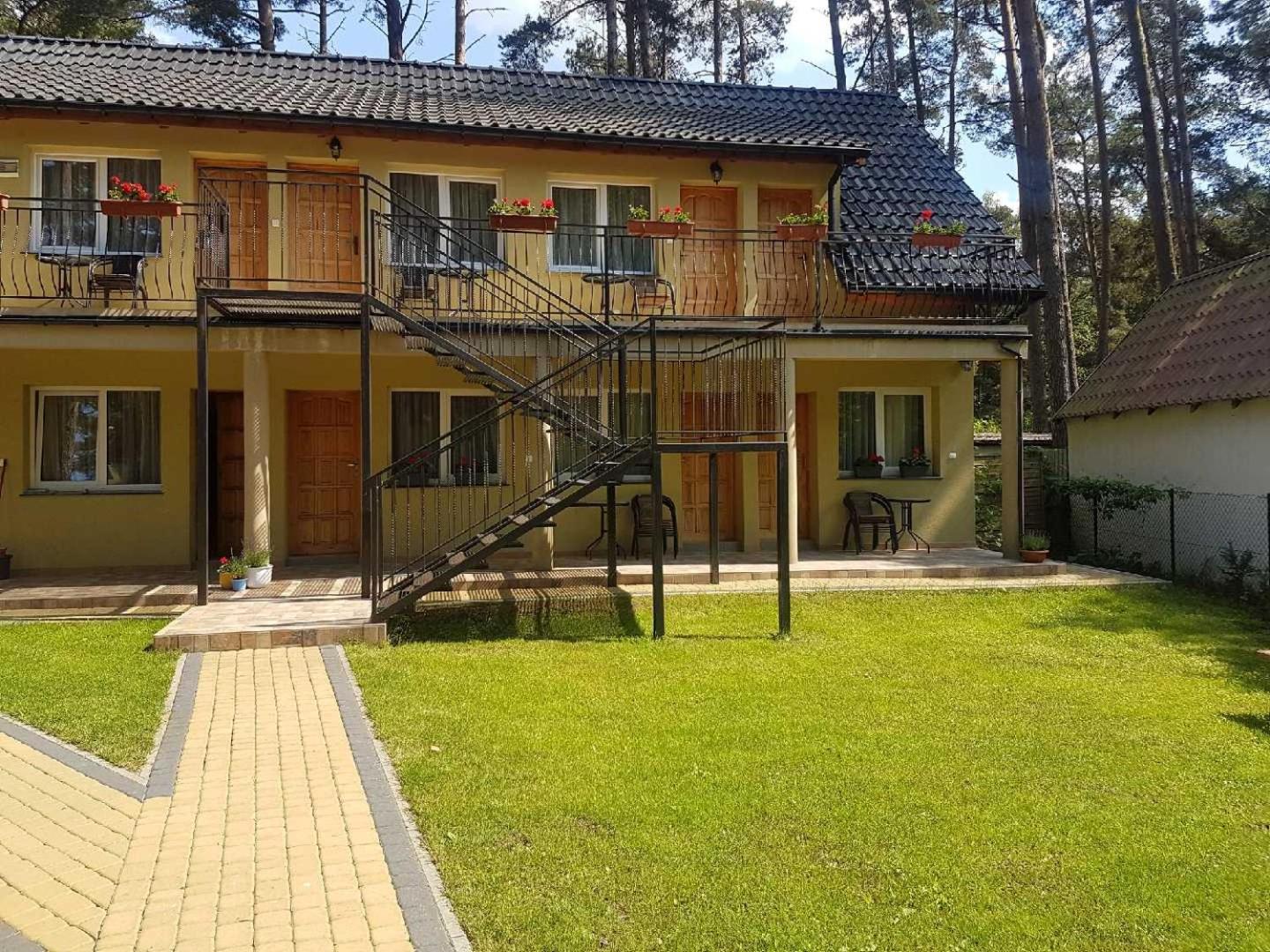 Dom Goscinny U Doroty Pobierowo Exterior photo